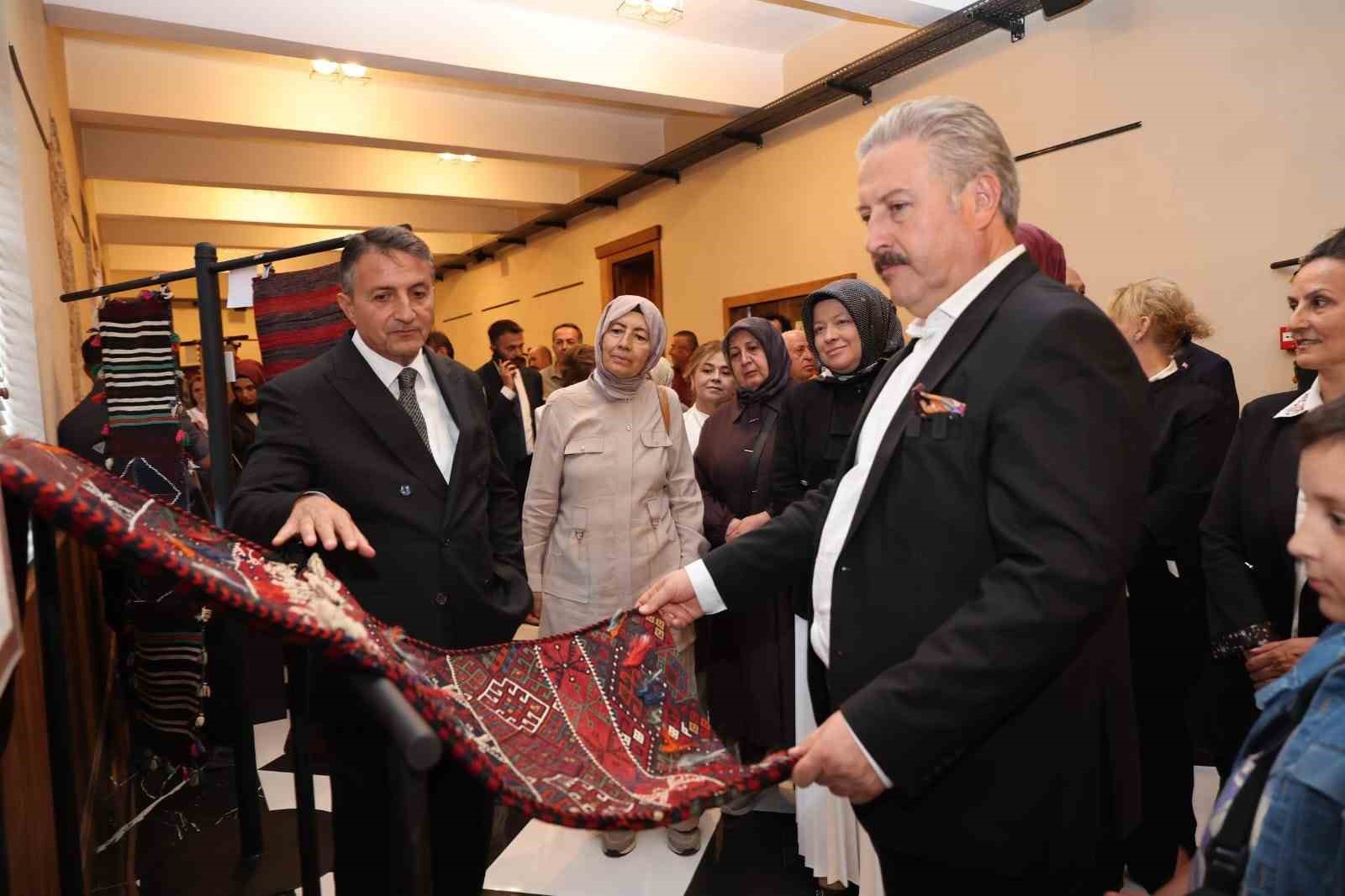 heybeler-sanat-melikgazi-de-gorucuye-cikti