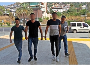 Alanya’da 2 Kardeş 2 Kilogram Uyuşturucuyla Yakalandı