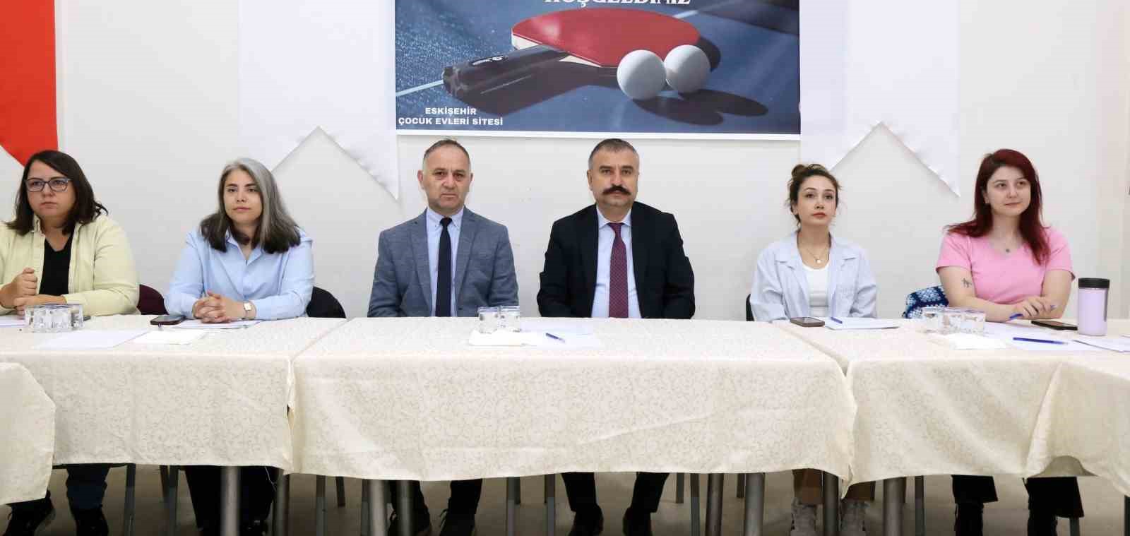 eskisehir-aile-ve-sosyal-hizmetler-il-mudurlugu-personeline-danismanlik-tedbiri-egitimi-verildi