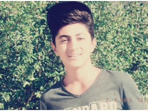 18 Yaşındaki Genç Parkta Ölü Bulundu