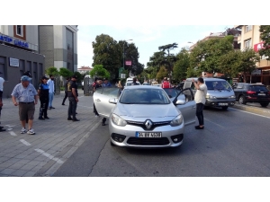 İstanbul’da Okul Önlerinde Polislerden Sıkı Denetim