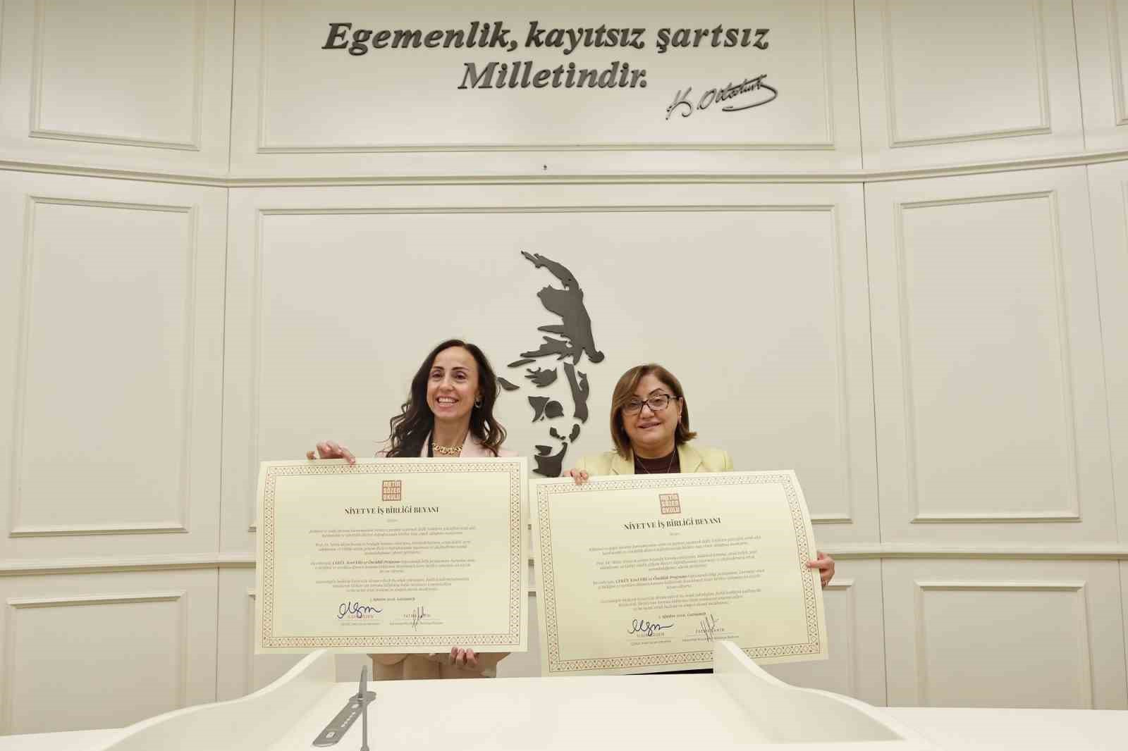 metin-sozen-in-mirasi-gaziantep-ten-gelecege-tasiniyor
