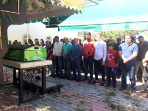 Milli Sporcu Tarafından Bıçaklanan Özdemir Toprağa Verildi