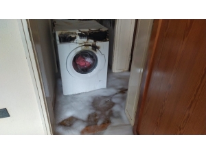 Alev Alan Çamaşır Makinesi Paniğe Neden Oldu