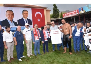 Antalyaspor’dan Er Meydanında Forma Jesti