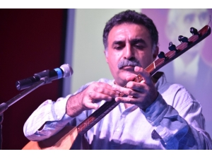 Erdal Erzincan’dan 20 Yıl Sonra Gümüşhane’de Muhteşem Konser