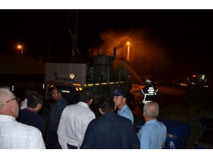 Nazilli’de Boya Yüklü Kamyonda Patlama Meydana Geldi, 5 Kişi Yaralandı