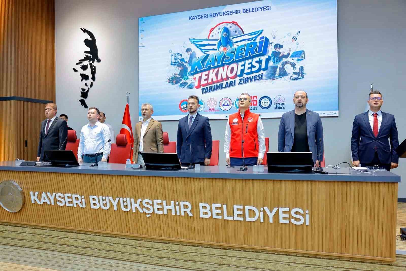 baskan-buyukkilic-teknofest-gencligiyle-bulustu-kayseri-yi-bilim-ve-teknolojinin-merkezi-yapacagiz