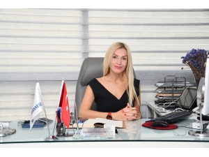 "Saç Ekiminin Tam Dönemi"