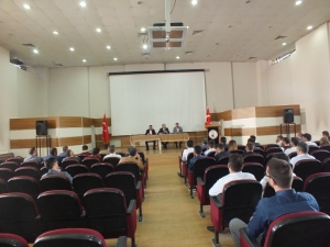 Malazgirt’te Okul Müdürleri Toplantısı