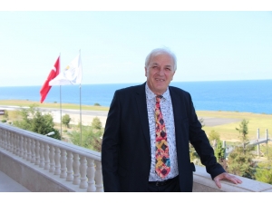 Prof. Dr. Adnan Erkuş Avrasya Üniversitesi Ailesine Katıldı