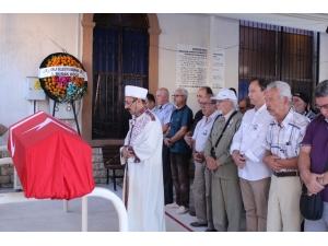 Usta Tiyatrocu Son Yolculuğuna Uğurlandı