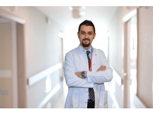 Uzmanlar Uyarıyor: “Karın Ağrınızın Sebebi Divertikül Olabilir”