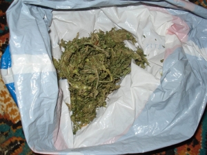 Şüpheli Şahıslardan Uyuşturucu Çıktı: 5 Gözaltı