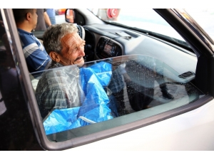 Ölen Torununu Kucağında Götürdü