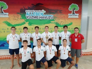 Su Topu Başarıya Doymuyor