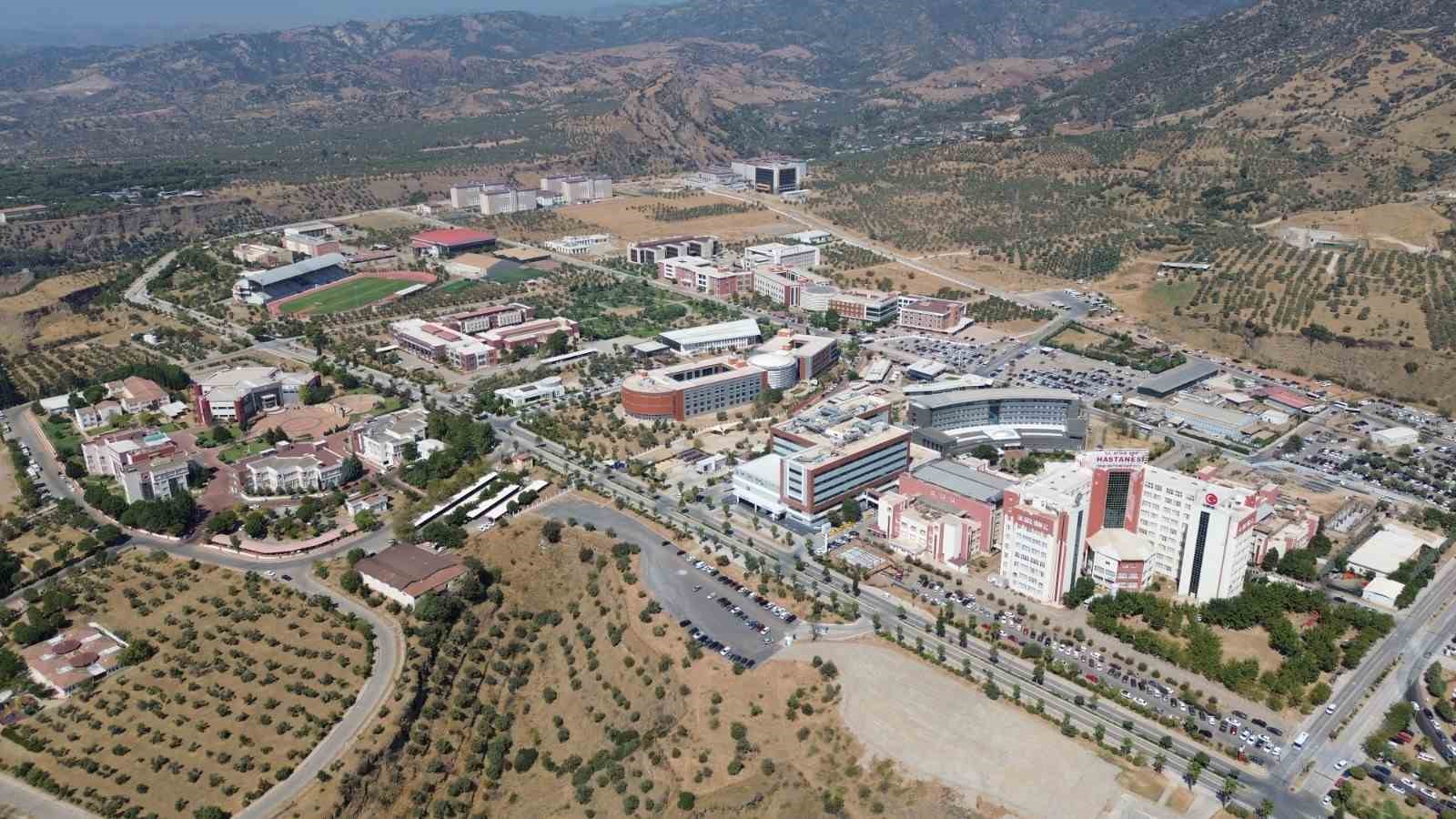 adu-de-yeni-programlarla-egitimde-cesitlilik-ve-kalite-odakli-calismalar-suruyor
