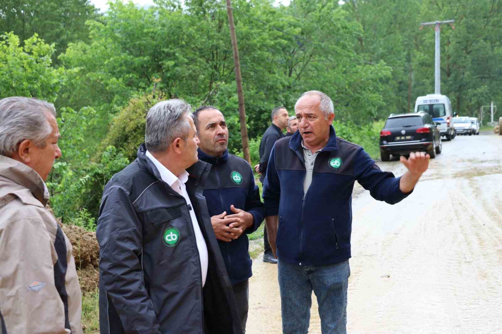 cumayeri-belediyesi-ekipleri-sahada