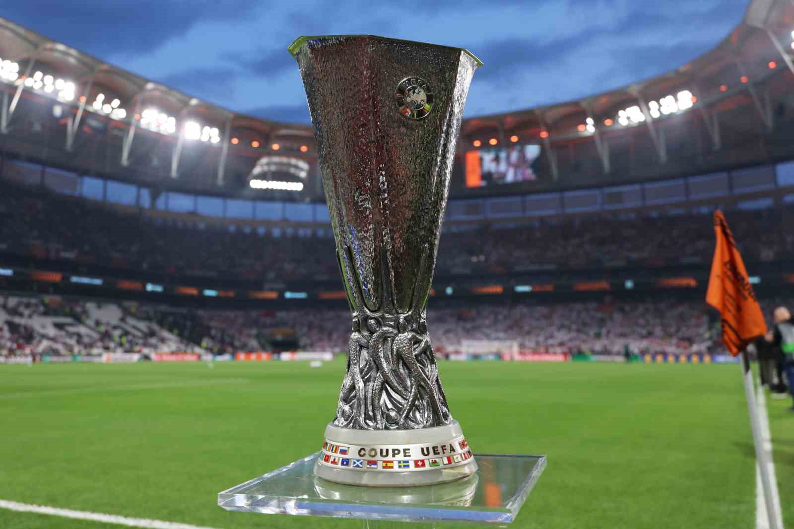 besiktas-in-rakibi-midtjylland-oldu