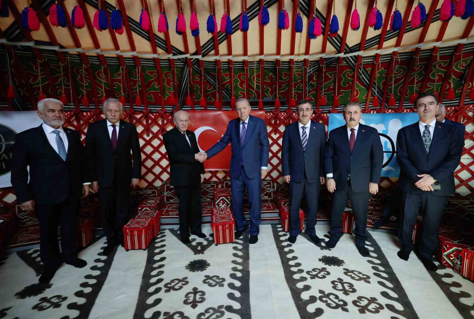 cumhurbaskani-erdogan-turkler-kurtler-araplar-olarak-kardesce-kucaklasmamizi-engelleyemezsiniz