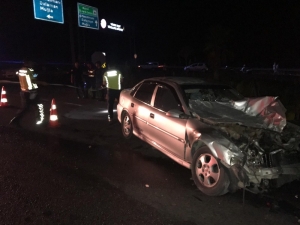 Kaza Yapan Araçlar Yoldan Kaldırıldı