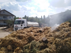 Simav’da Samanlık Yangını Korkuttu