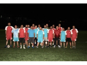 Haber Başında Terleyen Gazeteciler, Bu Kez Yeşil Sahalarda Boy Gösteriyor