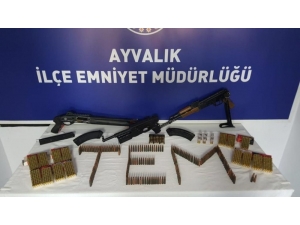 Ayvalık’ta Silah Operasyonunda Kalaşnikof Ele Geçirildi