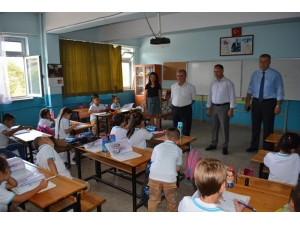 Kaymakam Çalık, Okulları Ziyaret Etti