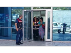 Çaldıkları Altınları Paylaşırken Kameraya Yakalandılar