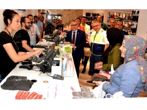 Vali Marketlerde Poşet Denetimi Yaptı