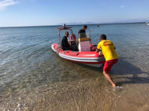 Ayvalık’ta Denizde Kaybolan Yaşlı Kadının Cesedi Midilli Açıklarında Bulundu