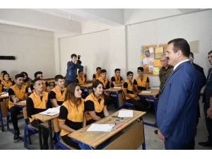 Öğrencilere Üniversiteye Hazırlık Kaynak Kitabı Desteği