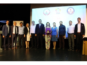 Velilere Çocukların Okula Nasıl Uyum Sağlayabileceği Anlatıldı