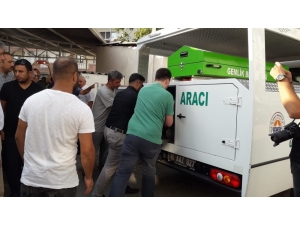 Katil Zanlısı Evlat Annesinin Kanı İle Dolaba Yazdı..."bu Mahallenin Onuru Var"