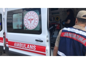 Kayıp Emin Dedeyi Bulan Jandarma Ve Afad, Ambulansa Kadar Sırtında Taşıdı