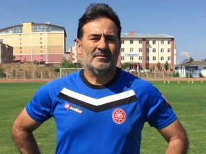 Ahat Kömürlüoğlu: “Güzel Takım Kurduk”