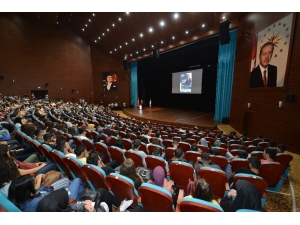 Yeni Kayıt Yaptıran Öğrencilere ‘Hoş Geldiniz’ Etkinliği