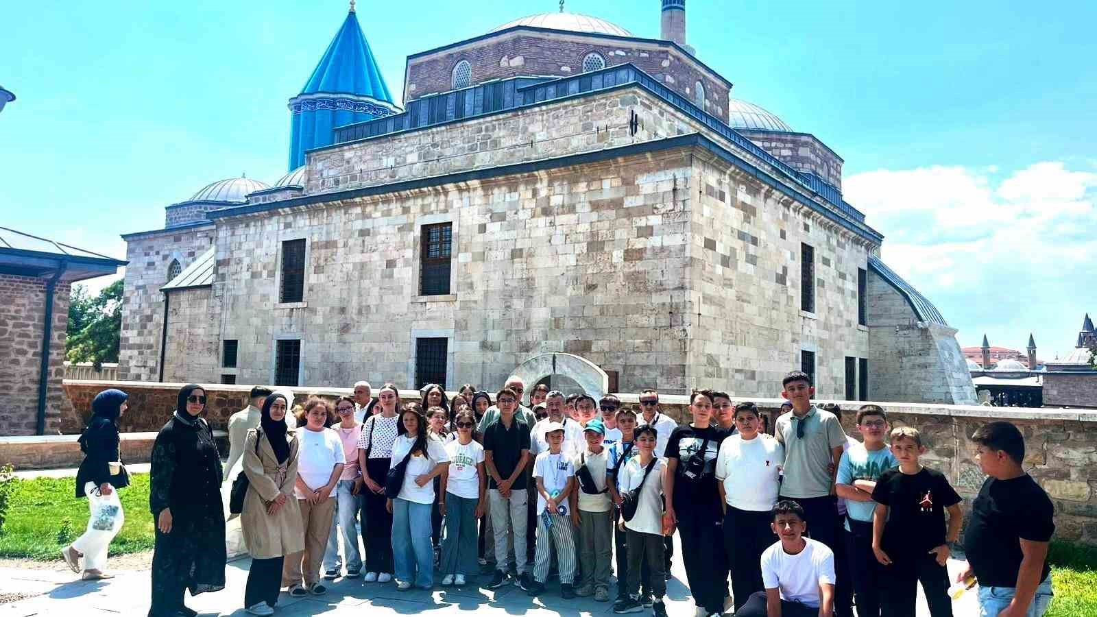 hisarcik-ta-yaz-kur-an-kursu-ogrencileri-konya-yi-gezdi