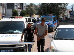 Alanya’da Eve Uyuşturucu Baskını