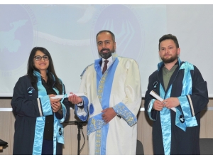 Van Yyü Eğitim Bilimleri Enstitüsünden Mezuniyet Töreni