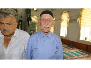 53 Yıldır Gönüllü Müezzinlik Yapıyor