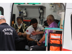 Kula’da Trafik Kazası: 2 Yaralı