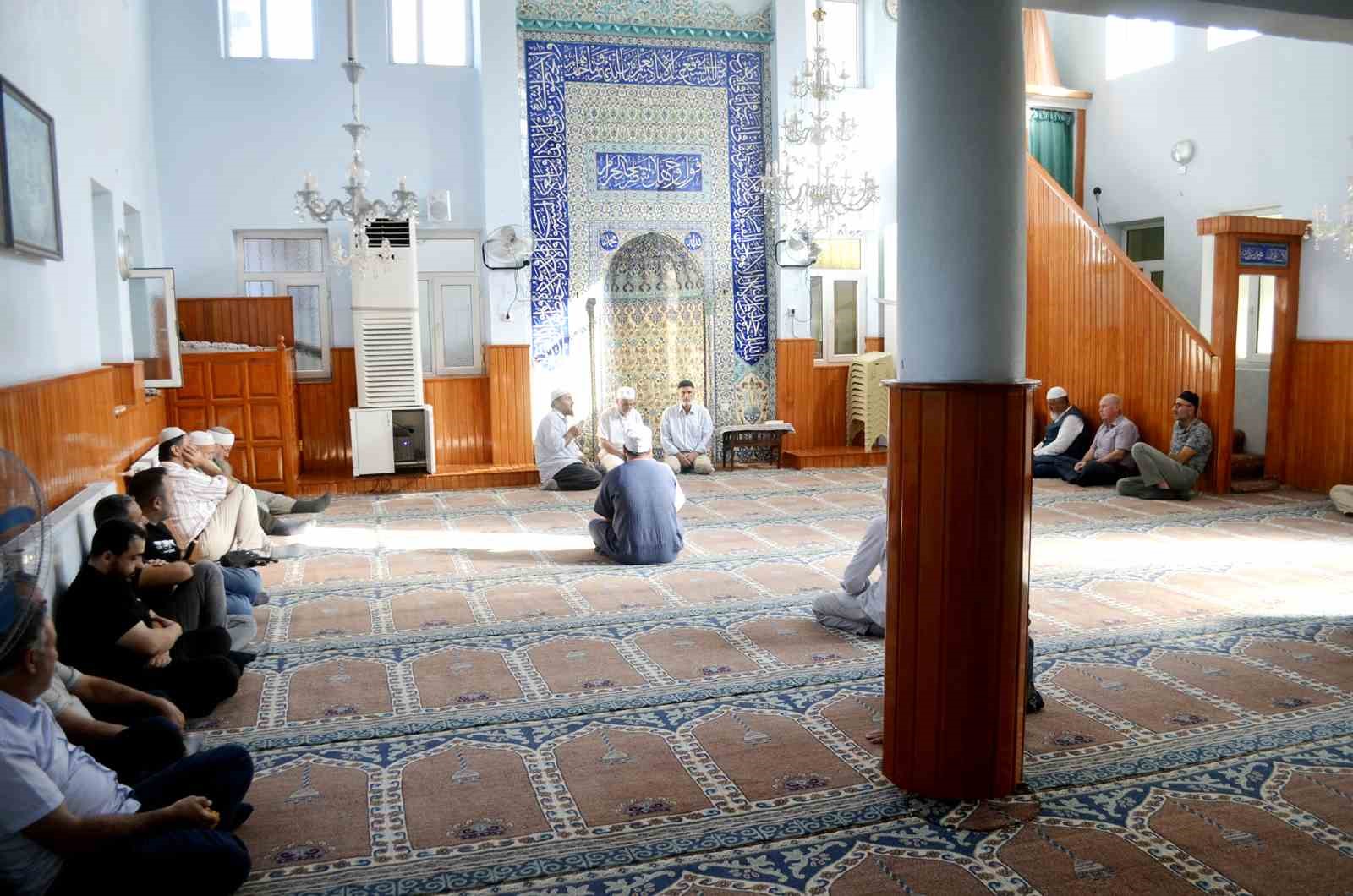 mudanya-da-sehitler-anisina-beraberlik-ve-bereket-icin-dua-edildi