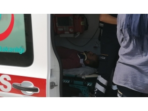 Virajı Alamayan Otomobil Takla Attı