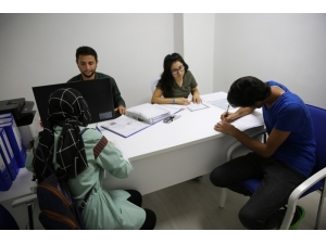 Gençlere Ücretsiz Üniversiteye Hazırlık Kursu