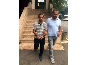 Ayrılmak İsteyen Eşini 15 Kez Bıçakladı, "İstemeden Oldu" Dedi