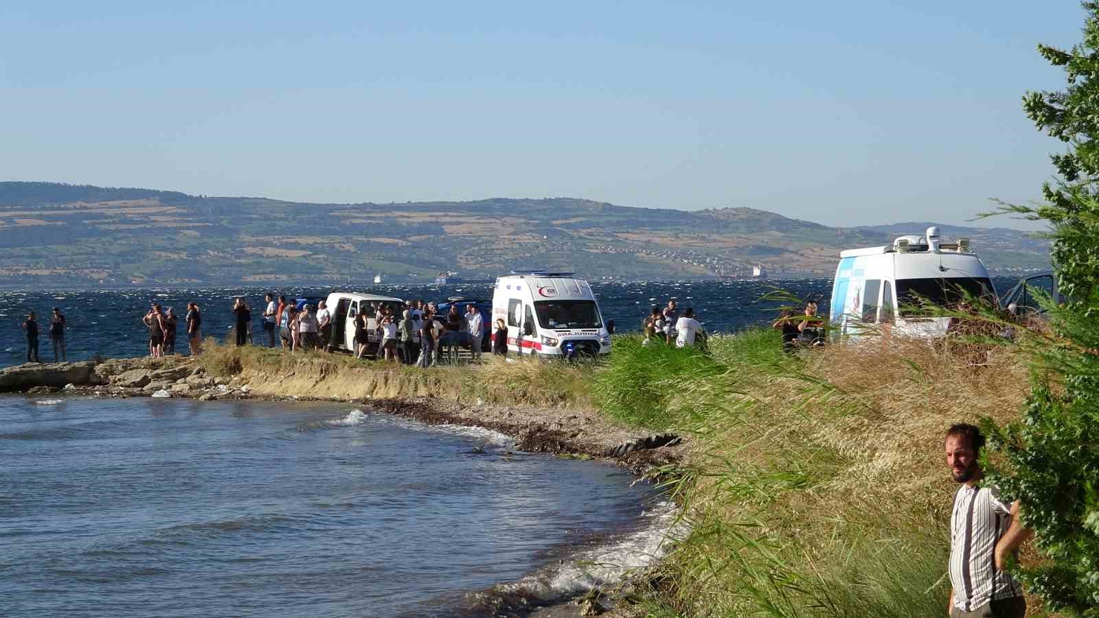 canakkale-de-denizde-kaybolan-14-yasindaki-kiz-araniyor