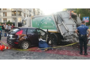 İzmir’de Trafik Kazası: 2 Ölü, 2 Yaralı