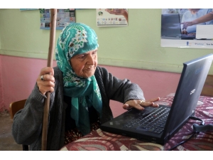 Türk Telekom’un Sosyal Sorumluluk Projesi İnternetle Hayat Kolay’da Yeni Dönem